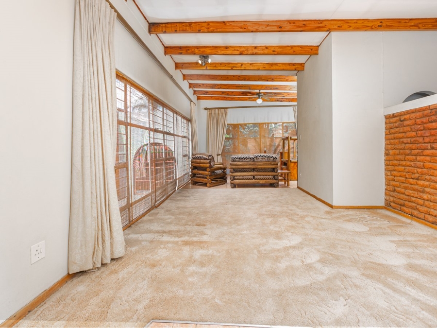 4 Bedroom Property for Sale in Ifafi North West